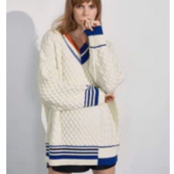 Mickey Colorblock Oversized Sweater - S/M/ Ivory - Picture 3 of 7